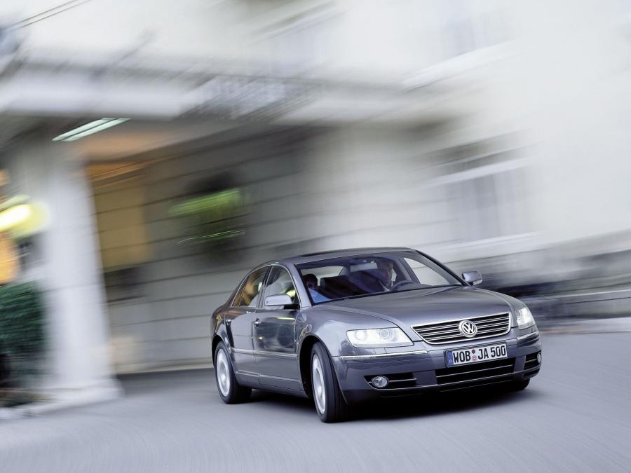  Volkswagen Phaeton V8 2002 года  (фото 6 из 12)